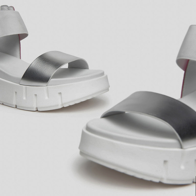 Sandalia NERO GIARDINI Plataforma PLATA