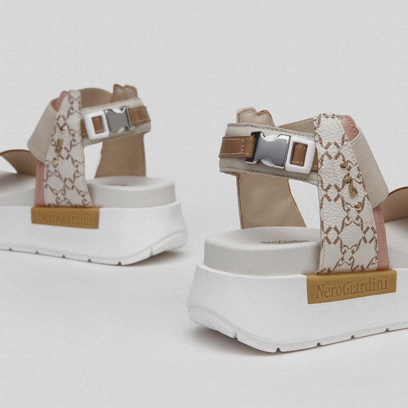 Sandalia NERO GIARDINI PlataformaPLATINO