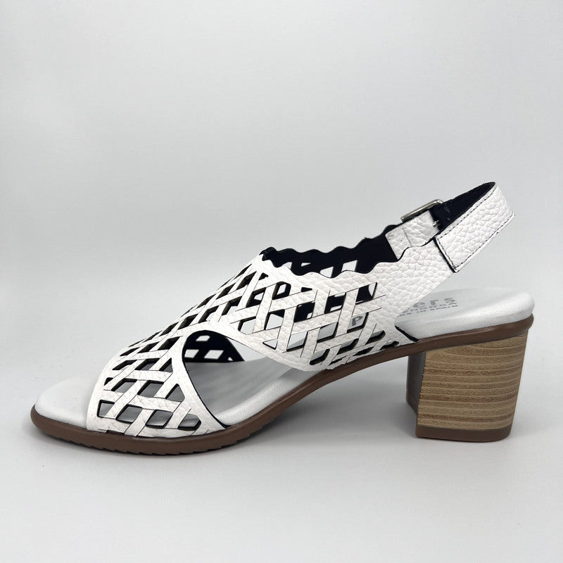Sandalia Troquelada PLUMERS Piel BLANCA
