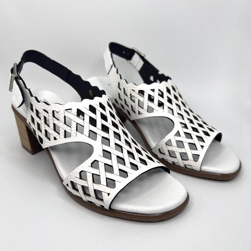 Sandalia Troquelada PLUMERS Piel BLANCA