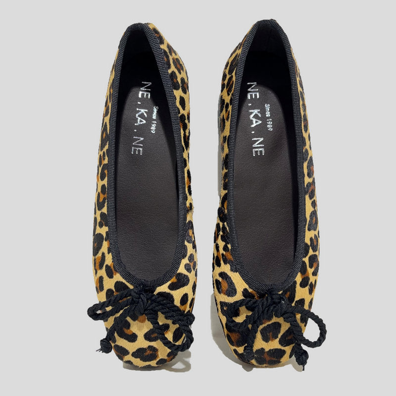 Salón Lazo NE.KA.NE Pelo LEOPARDO