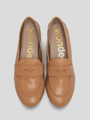 Mocasín Cuña Baja WONDERS Piel CUERO