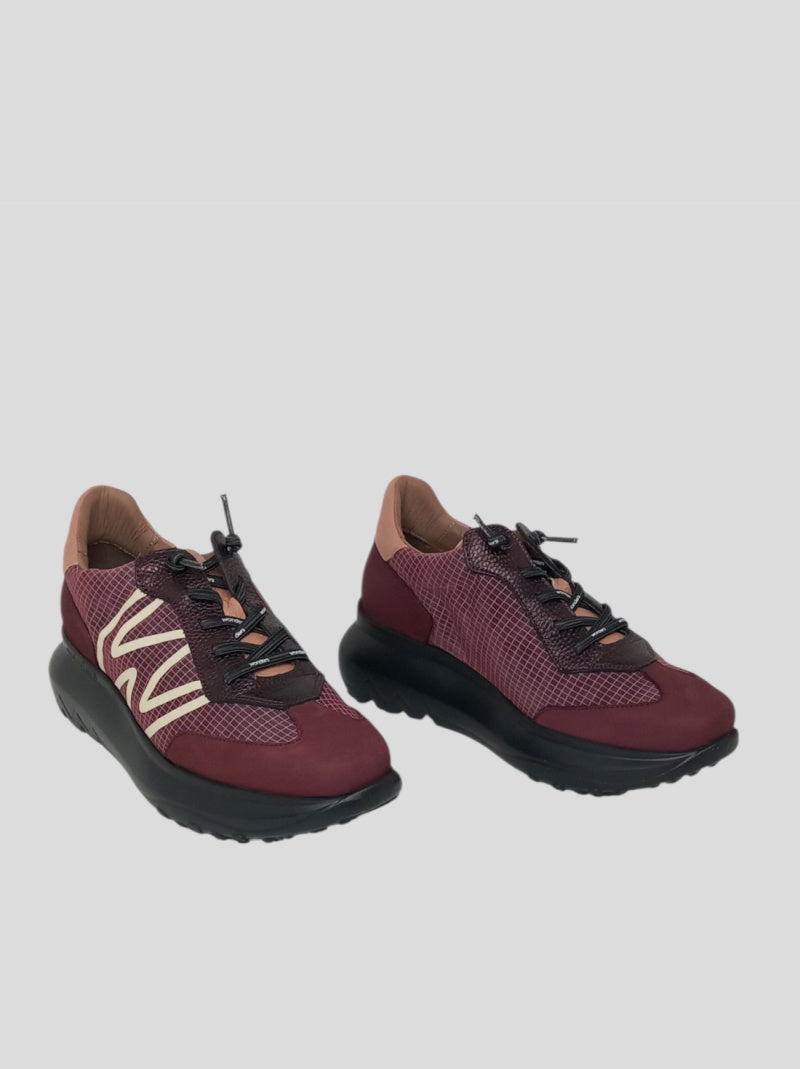 Deportiva WONDERS Ultrafly 01 BURDEOS