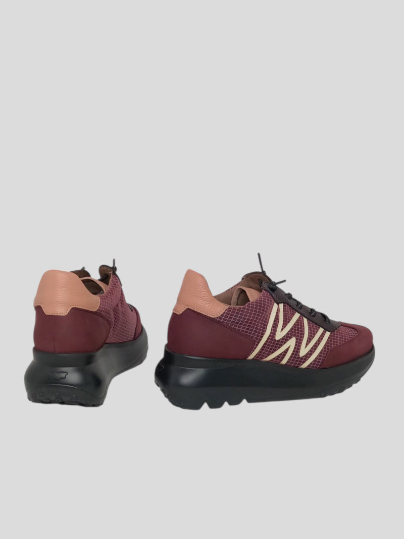 Deportiva WONDERS Ultrafly 01 BURDEOS