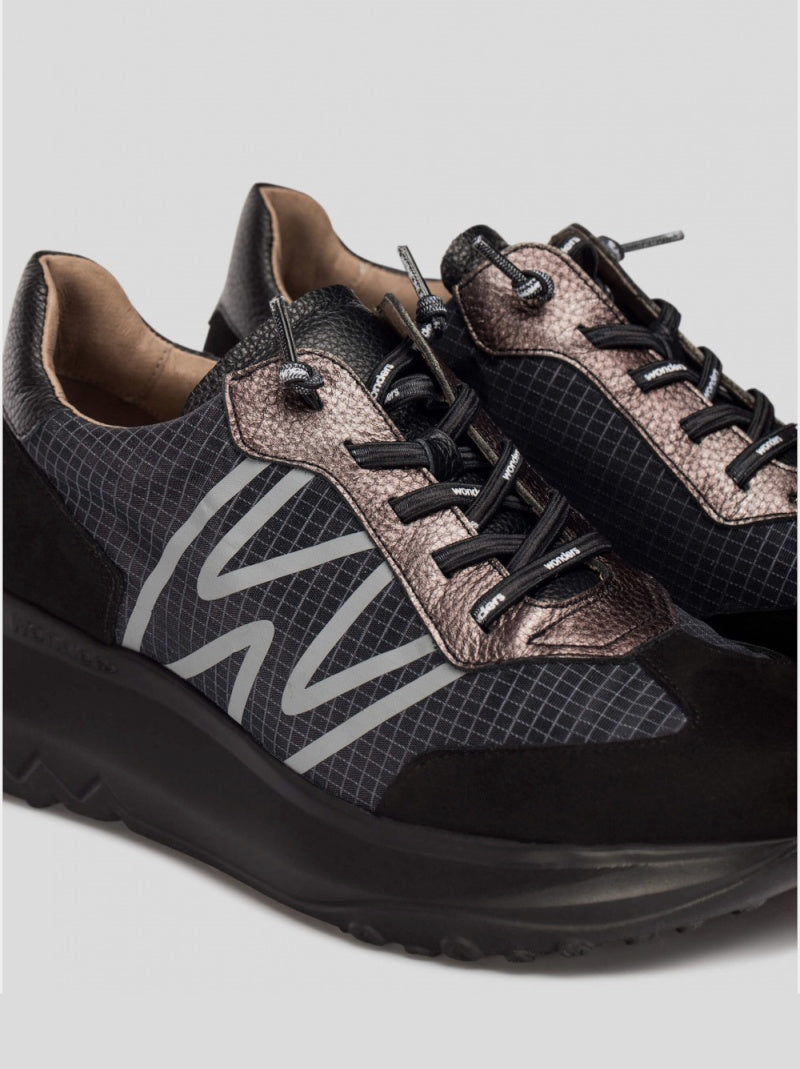 Deportiva WONDERS Ultrafly 01 NEGRO