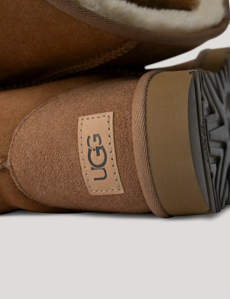 Bota mujer UGG Classic Short II CHE