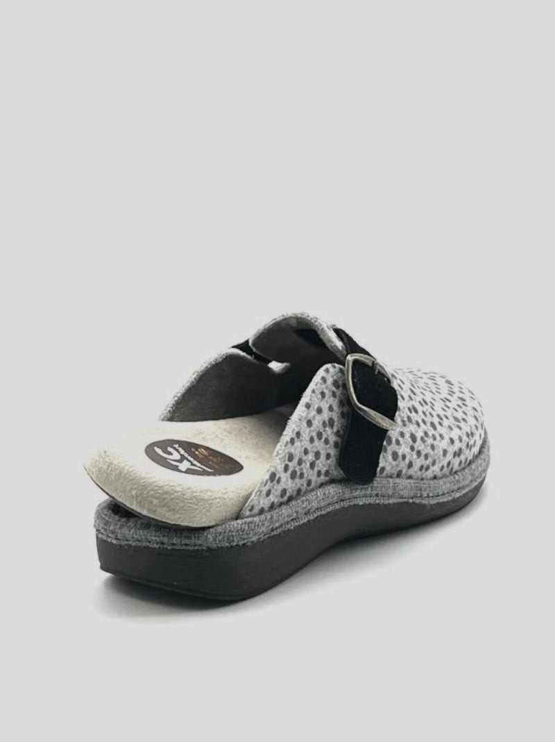 Zapatilla Abierta GOTAS Hebilla GRIS