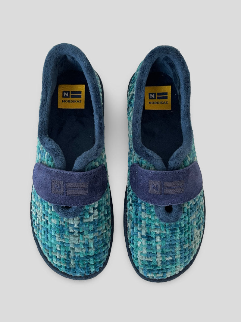Zapatilla NORDIKAS Cerrada Velcro AZUL