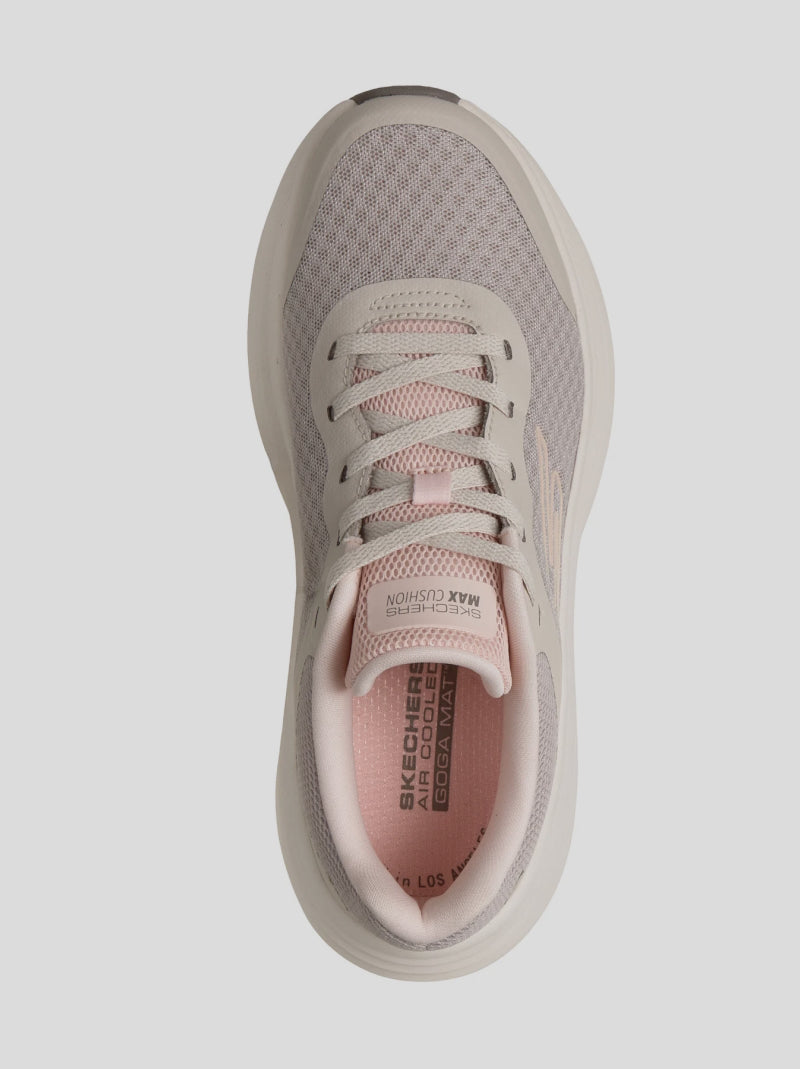 SKECHERS Max Cushioning Endeavour