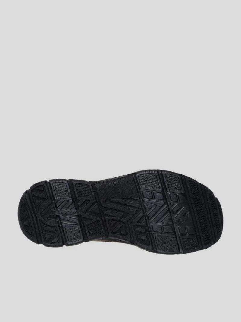 SKECHERS Slip-Ins Relaxed Fit REVOLTED