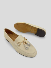 Mocasín Borlas INUOVO piel CRUDO