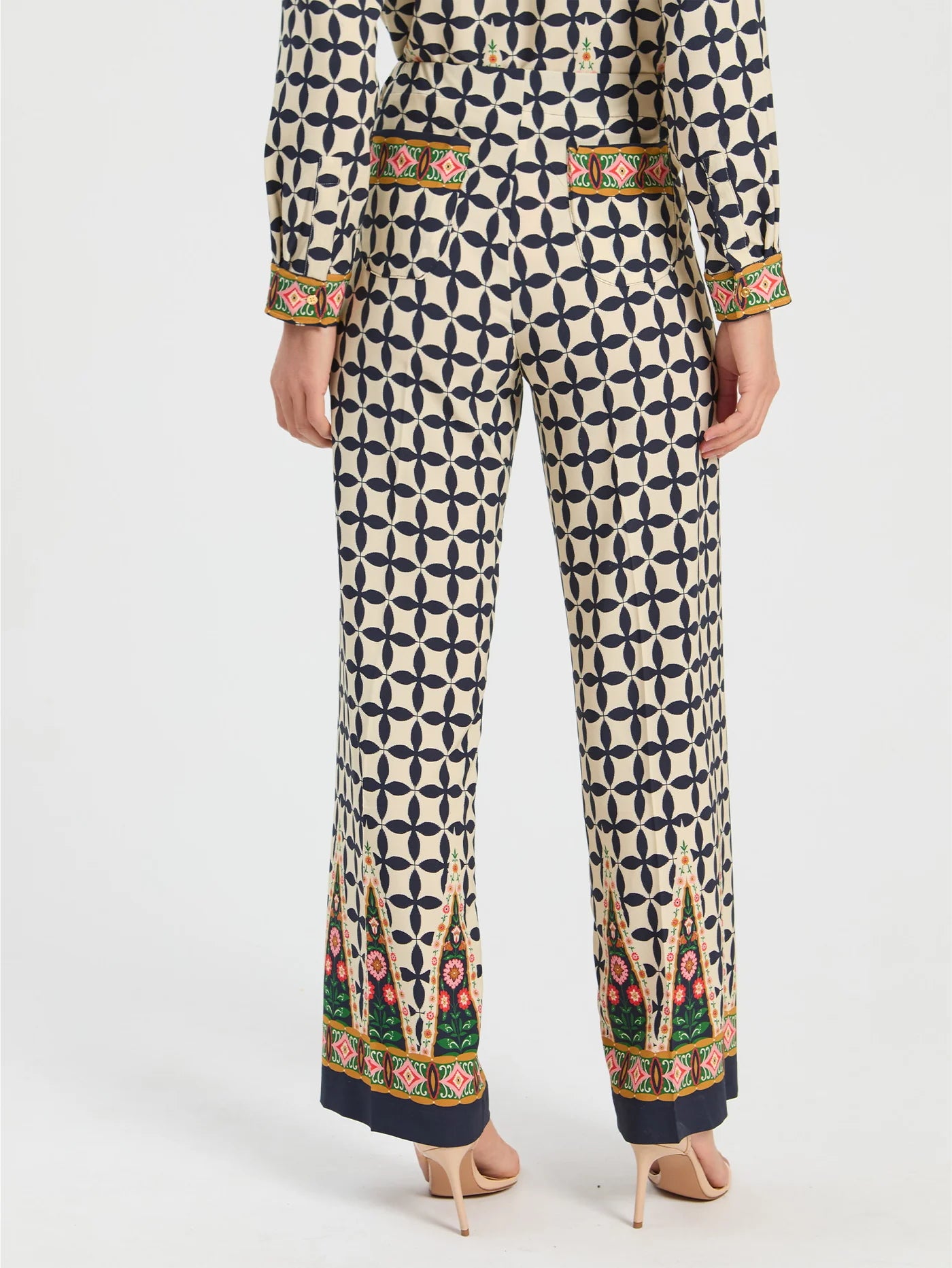 Pantalón VILAGALLO Estampado Folk