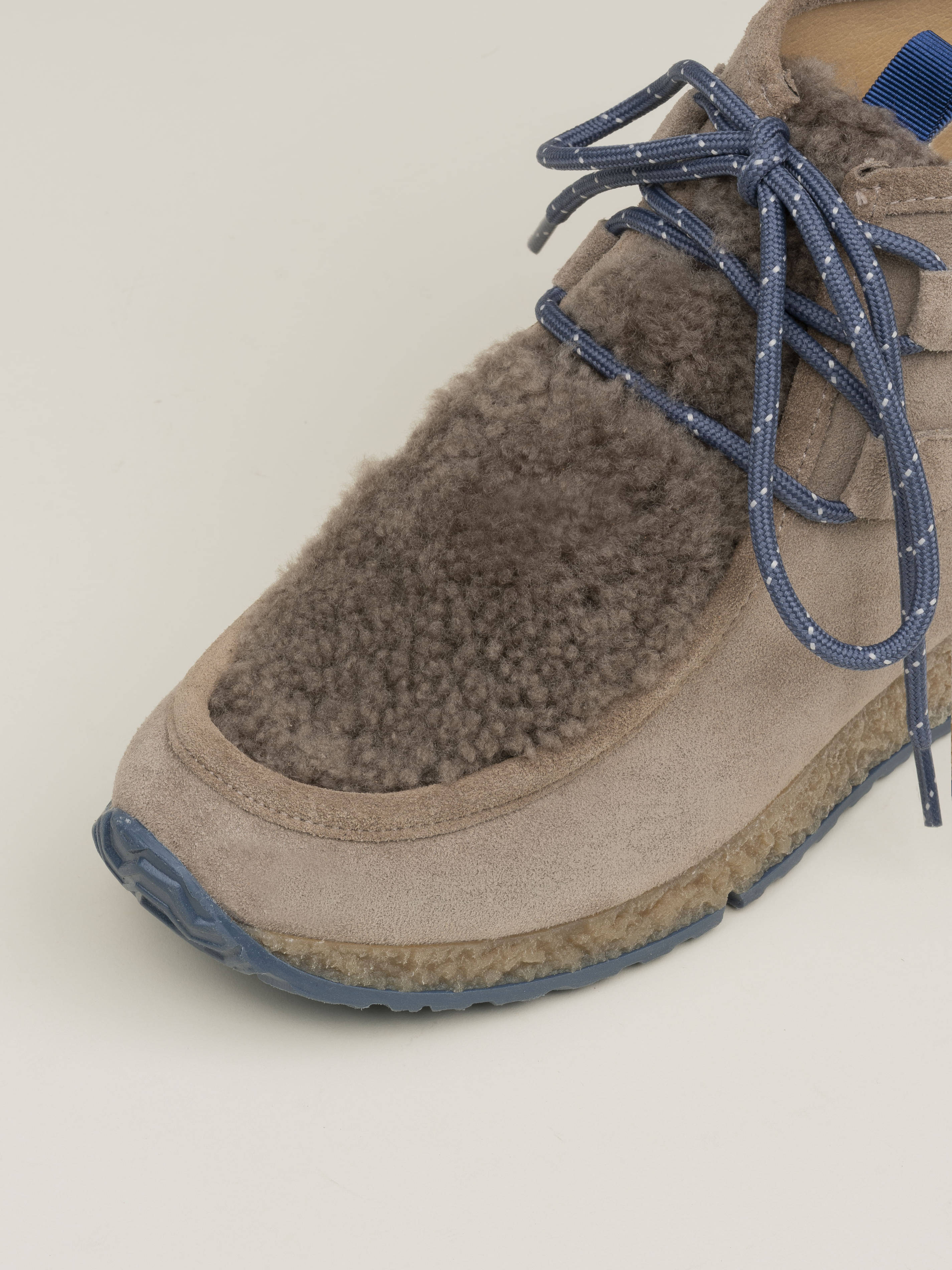 Botín Wallabee GAIMO Prince Curly TAUPE