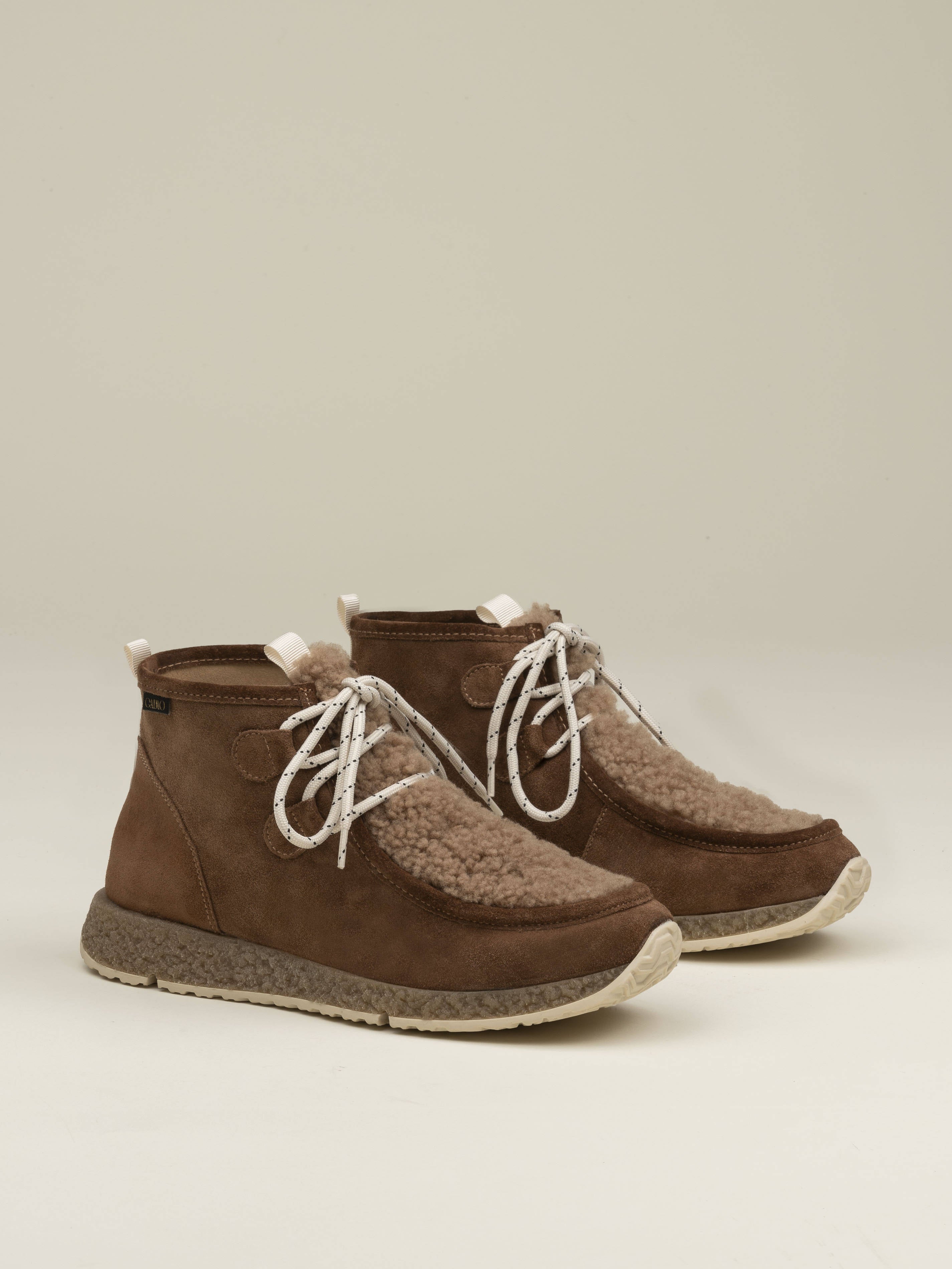 Botín Wallabee GAIMO Prince Curly CAMEL